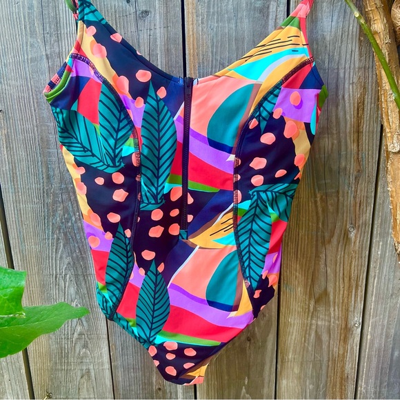 Body Glove Colorful Patterned One Piece Swimsuit - Picture 1 of 7